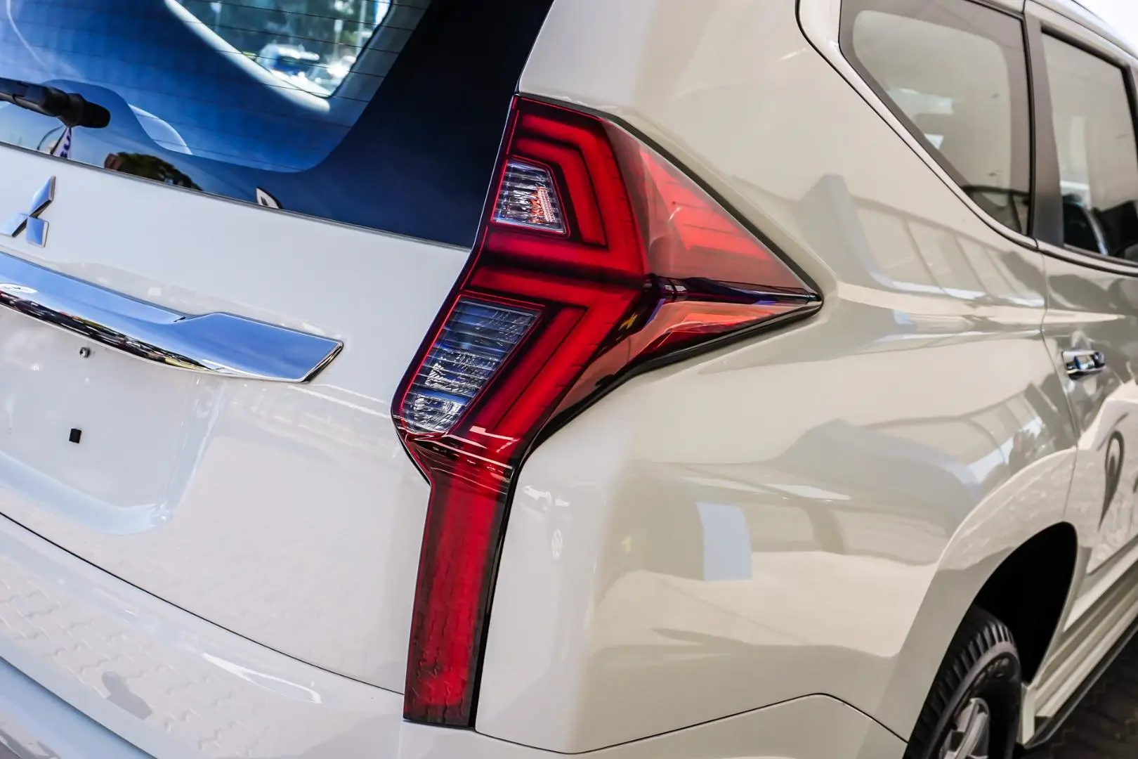 2021 Mitsubishi Pajero Sport Gallery Image 13
