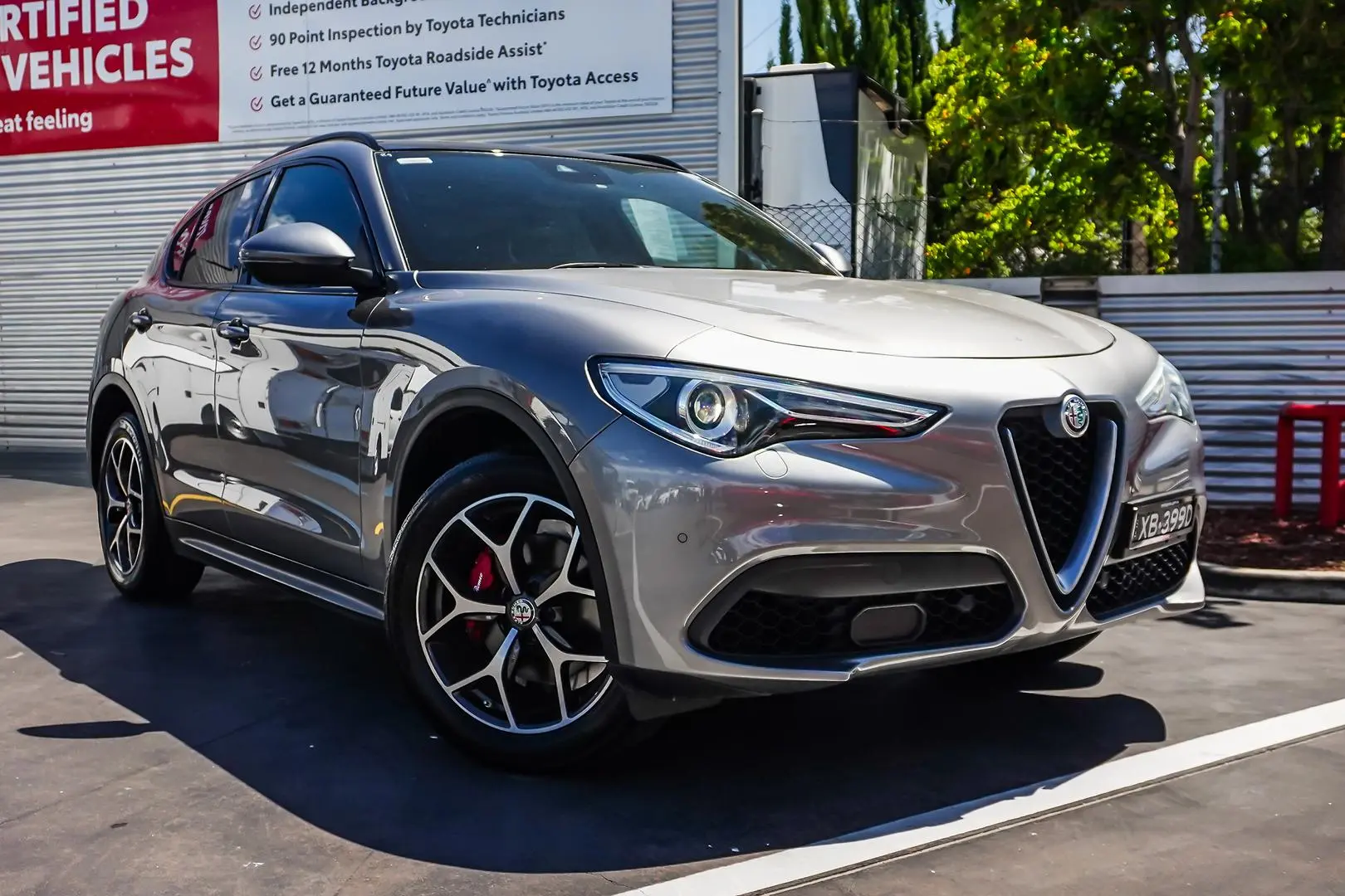 2018 Alfa Romeo Stelvio Gallery Image 2