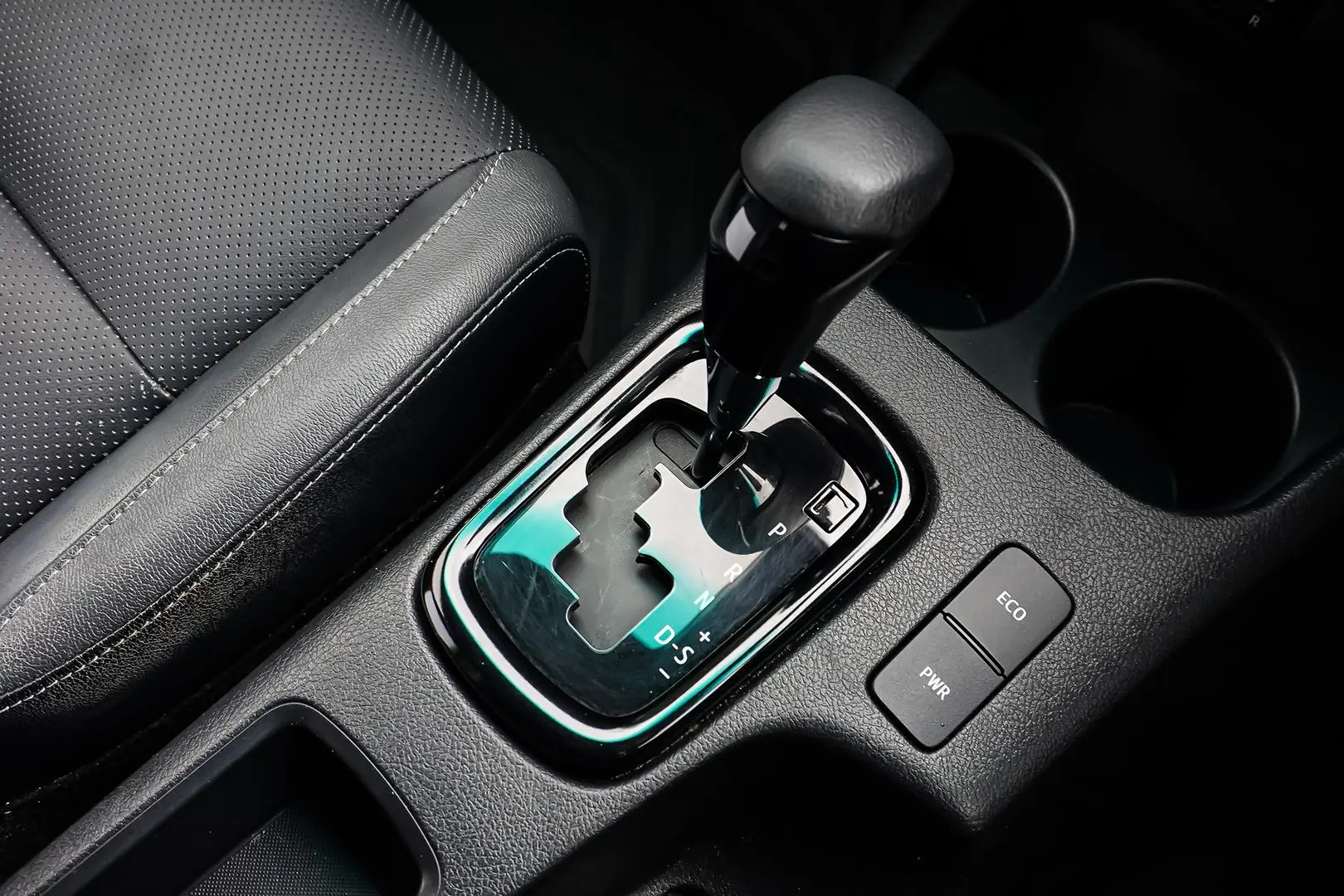 2022 Toyota Hilux Gallery Image 18