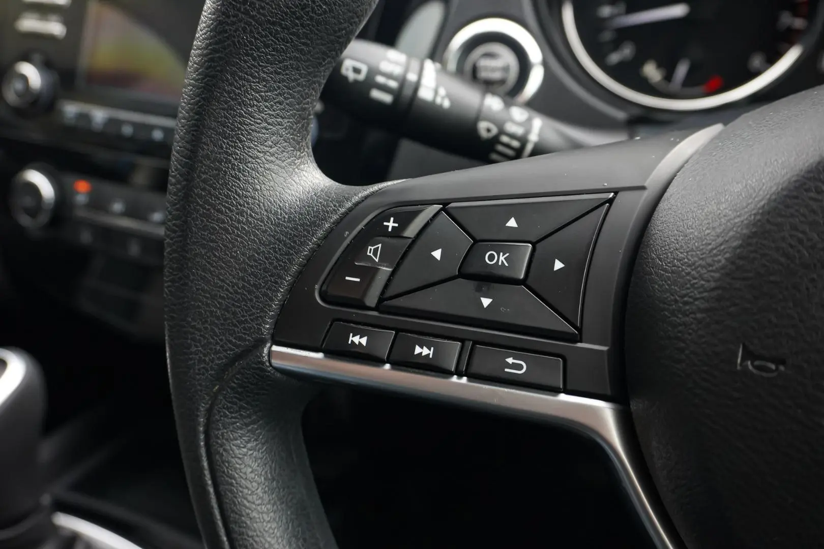 2020 Nissan X-TRAIL Gallery Image 19