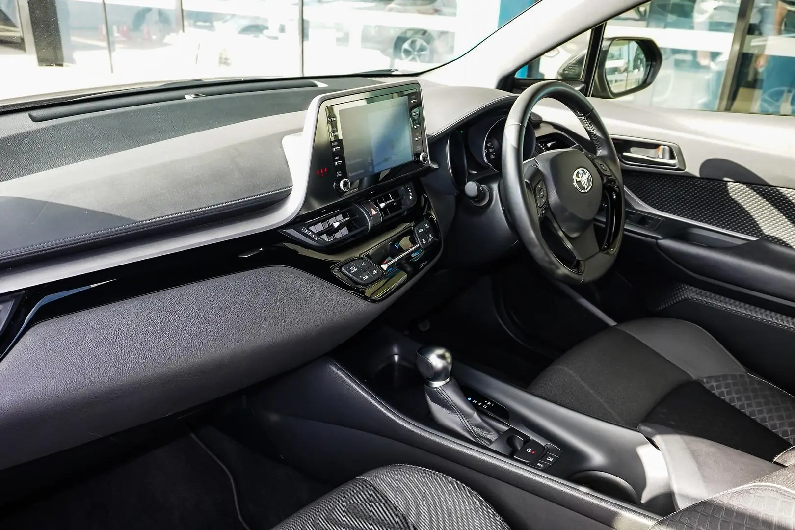 2023 Toyota C-HR Gallery Image 10
