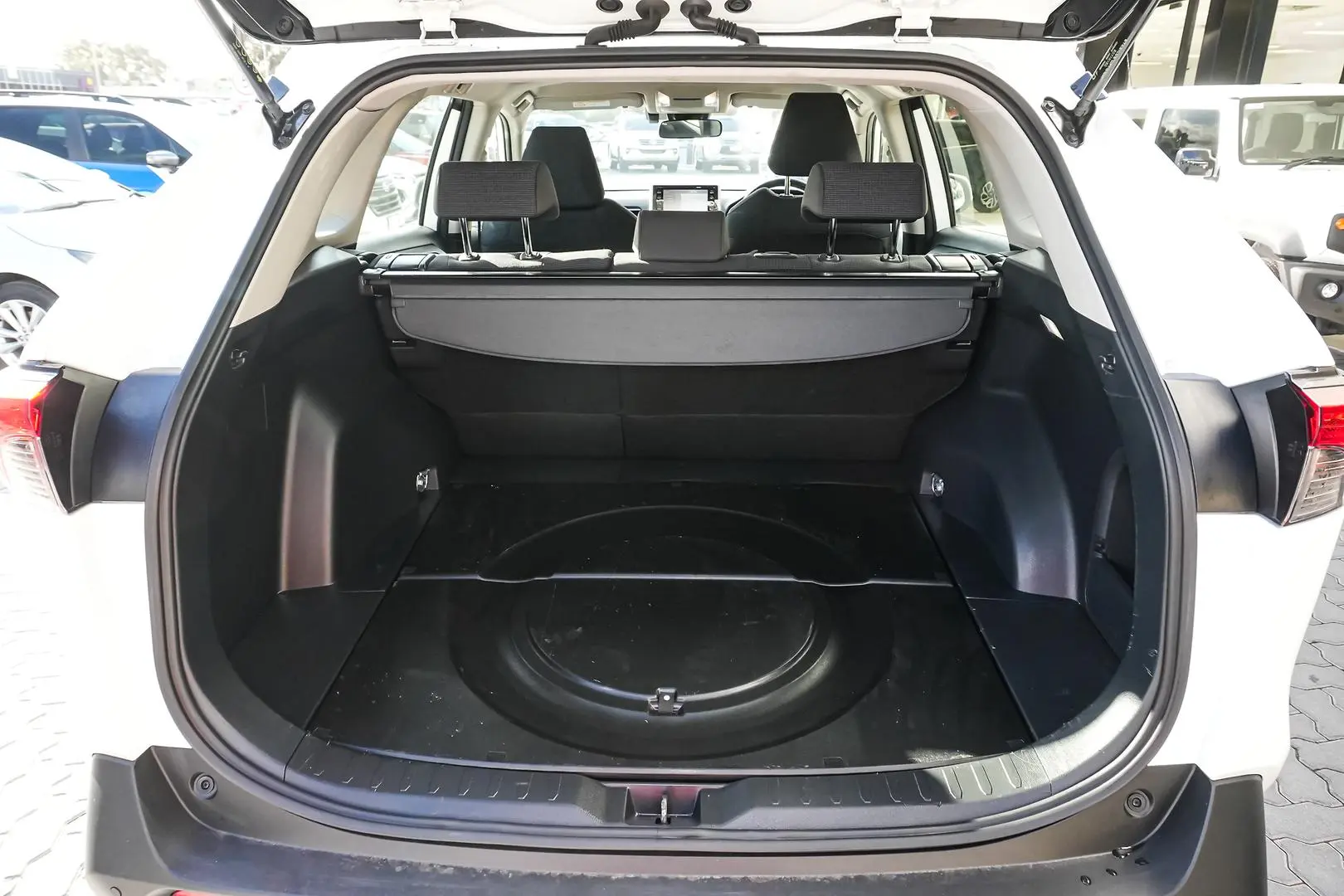 2022 Toyota RAV4 Gallery Image 14