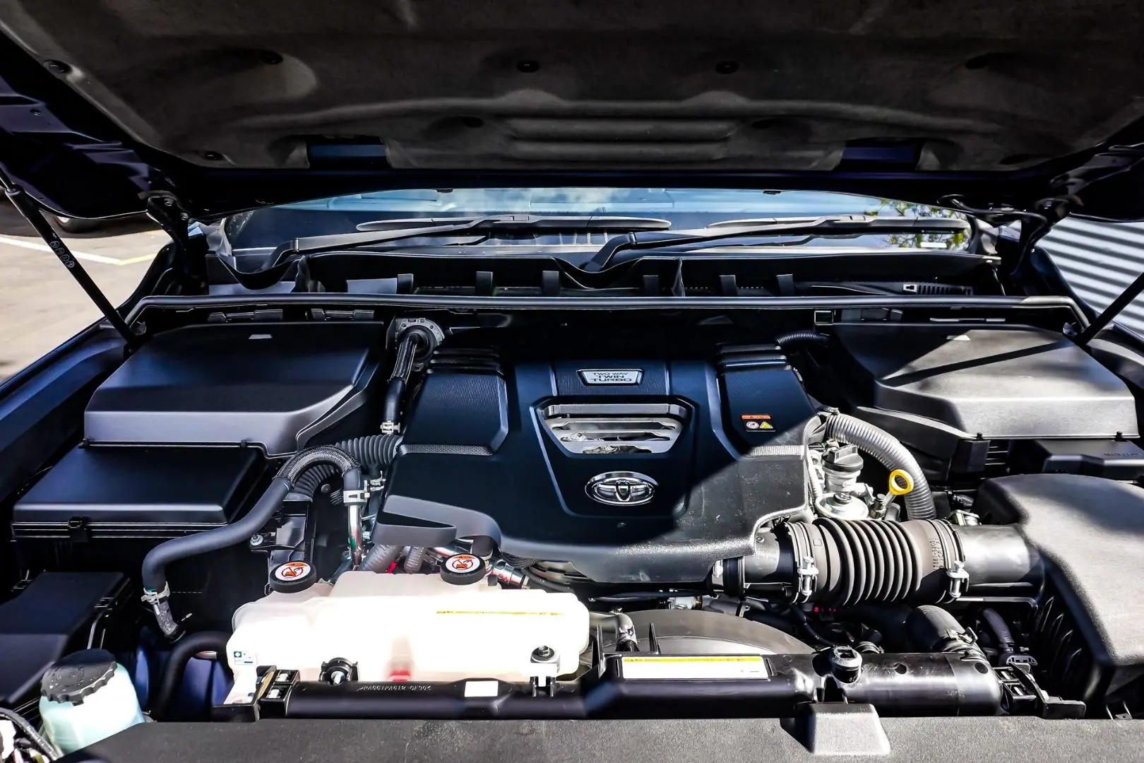 2023 Toyota Landcruiser Gallery Image 27
