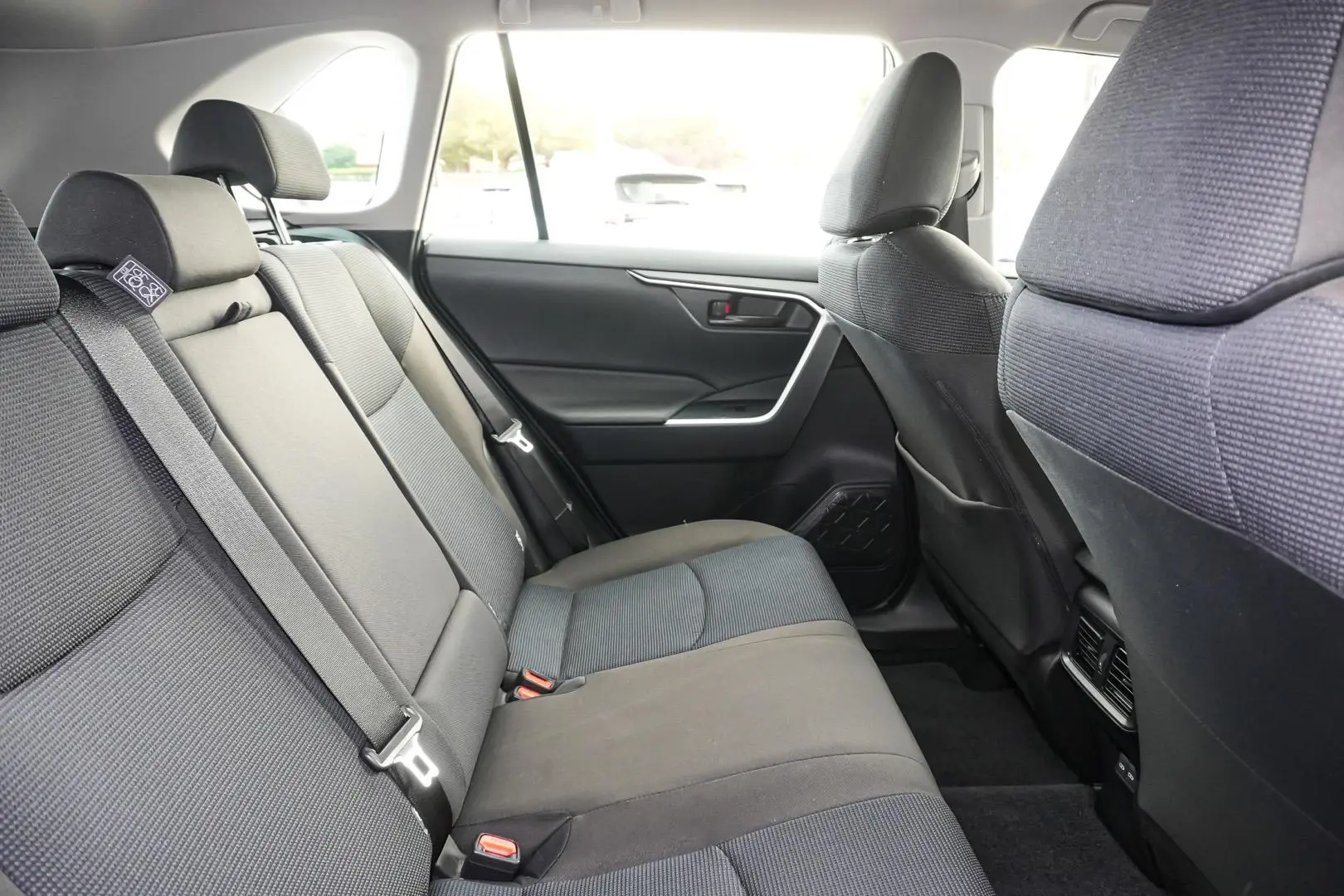 2024 Toyota RAV4 Gallery Image 9