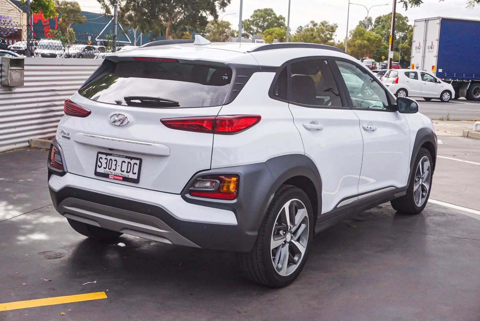 2019 Hyundai Kona Gallery Image 2