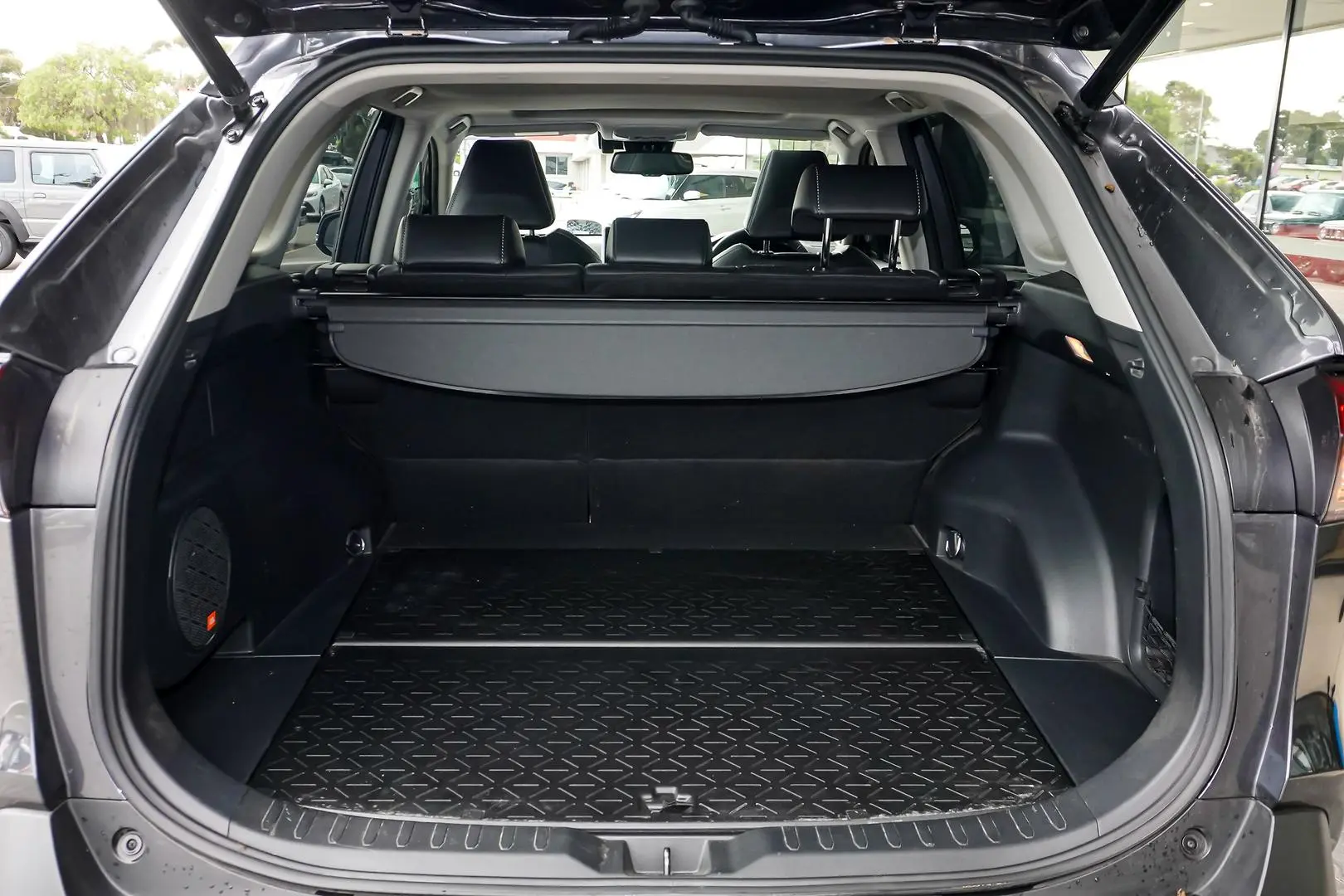 2021 Toyota RAV4 Gallery Image 12