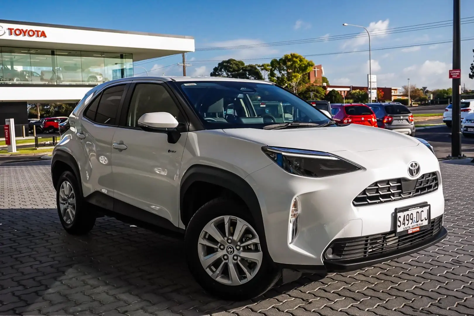 2024 Toyota Yaris Cross Gallery Image 2