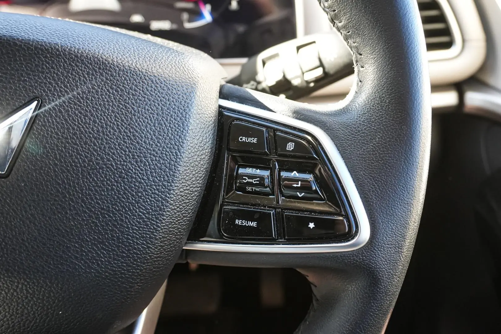 2023 Mahindra XUV700 Gallery Image 20