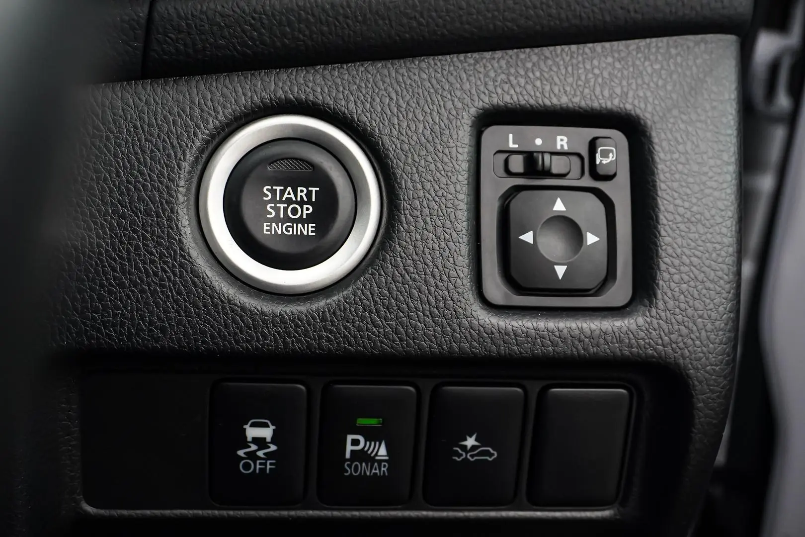 2022 Mitsubishi Pajero Sport Gallery Image 26