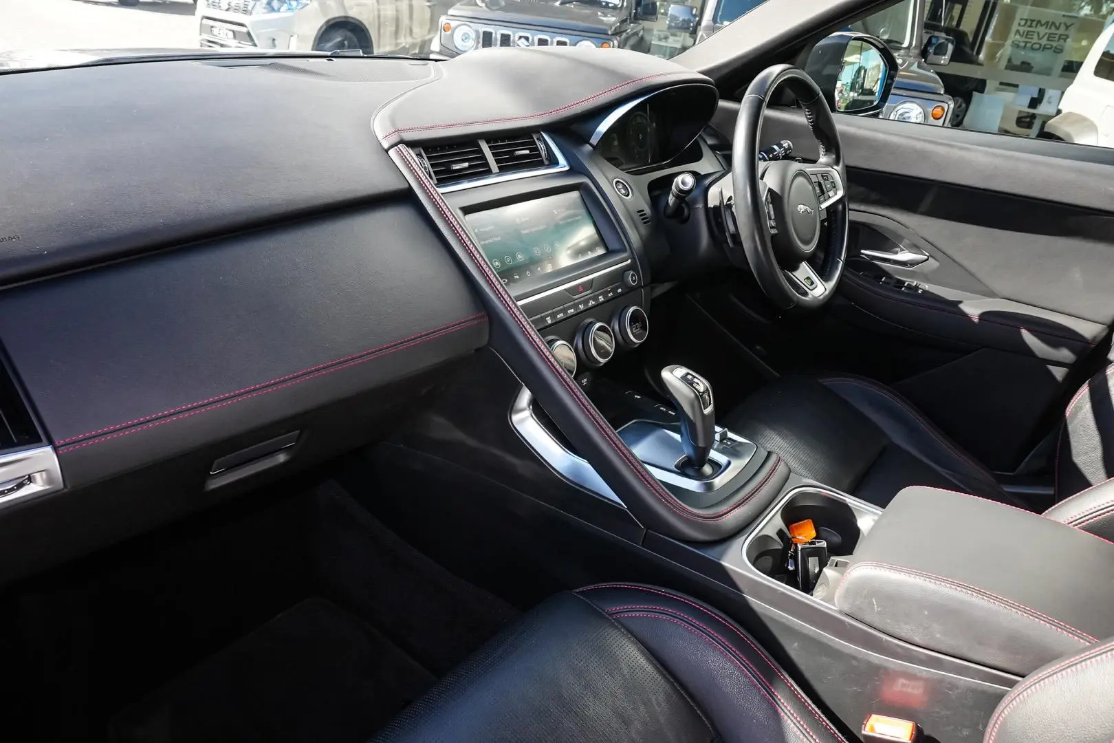 2020 Jaguar E-PACE Gallery Image 10