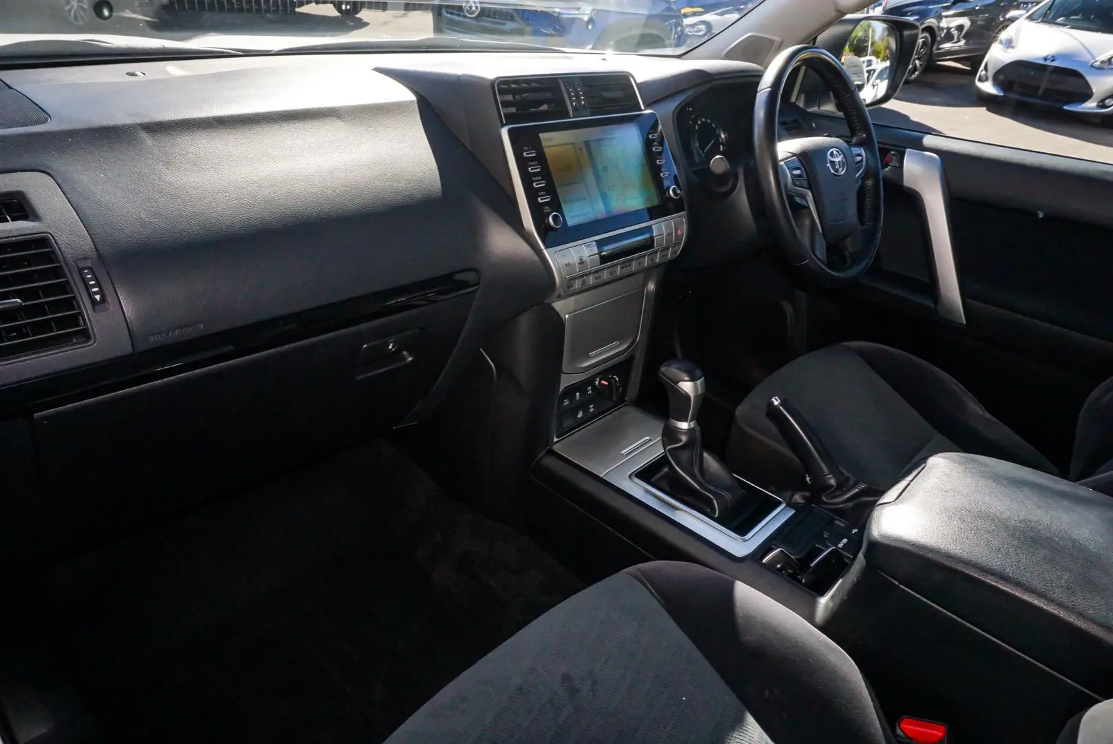 2020 Toyota Landcruiser Prado Gallery Image 10