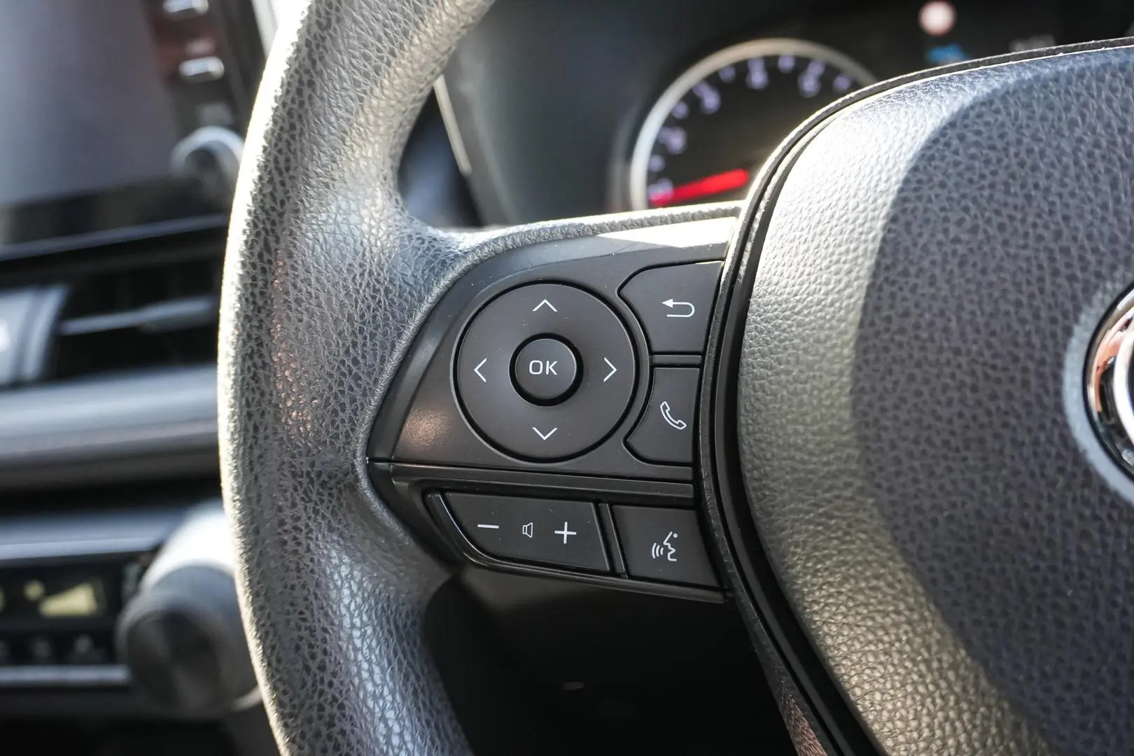 2019 Toyota RAV4 Gallery Image 19