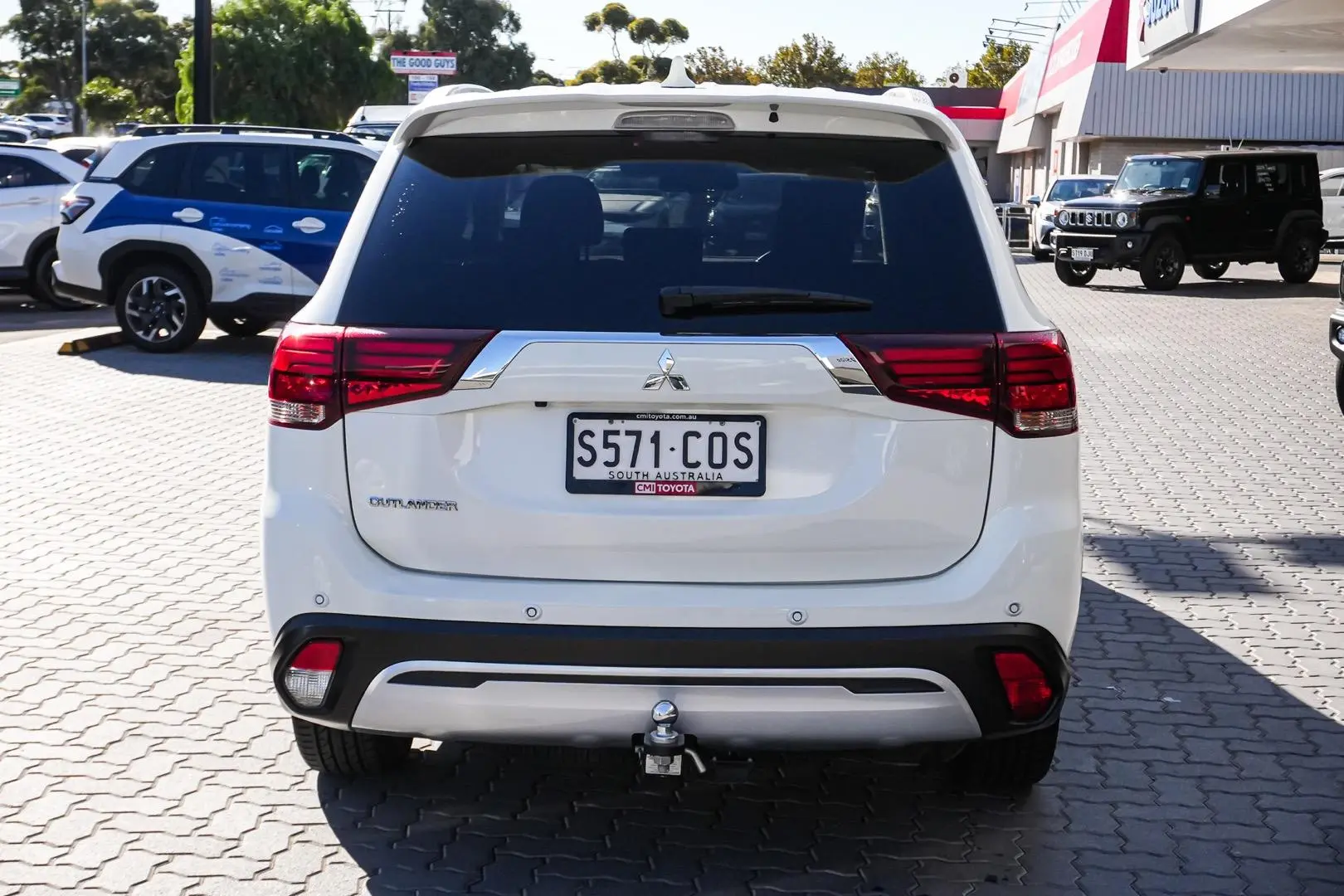2019 Mitsubishi Outlander Gallery Image 6