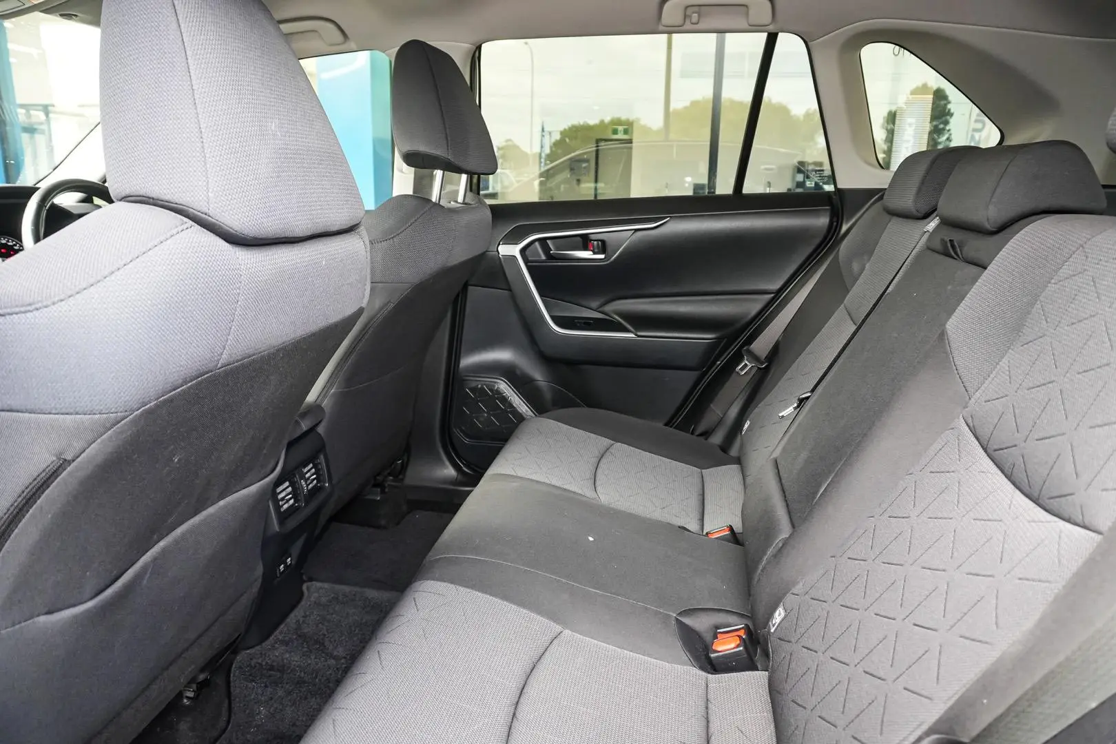 2021 Toyota RAV4 Gallery Image 9