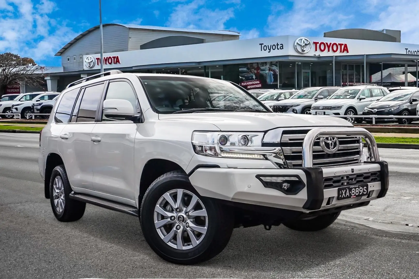 2019 Toyota Landcruiser Gallery Image 1