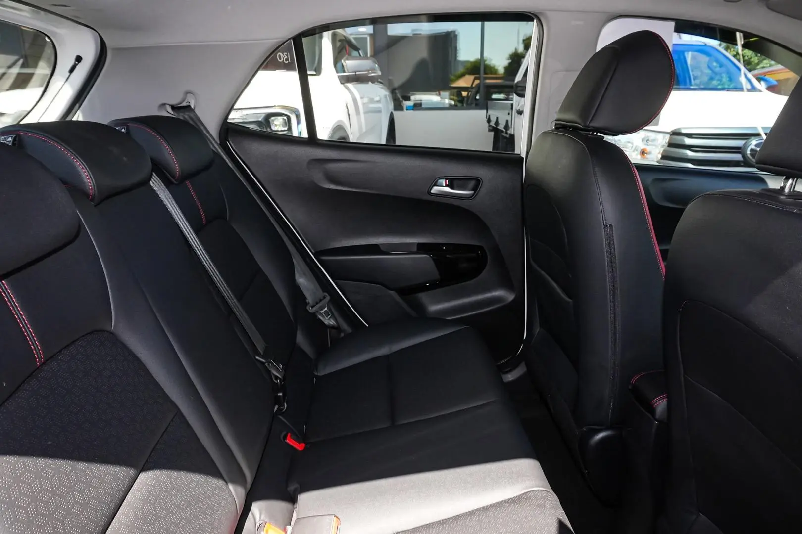 2022 Kia Picanto Gallery Image 9