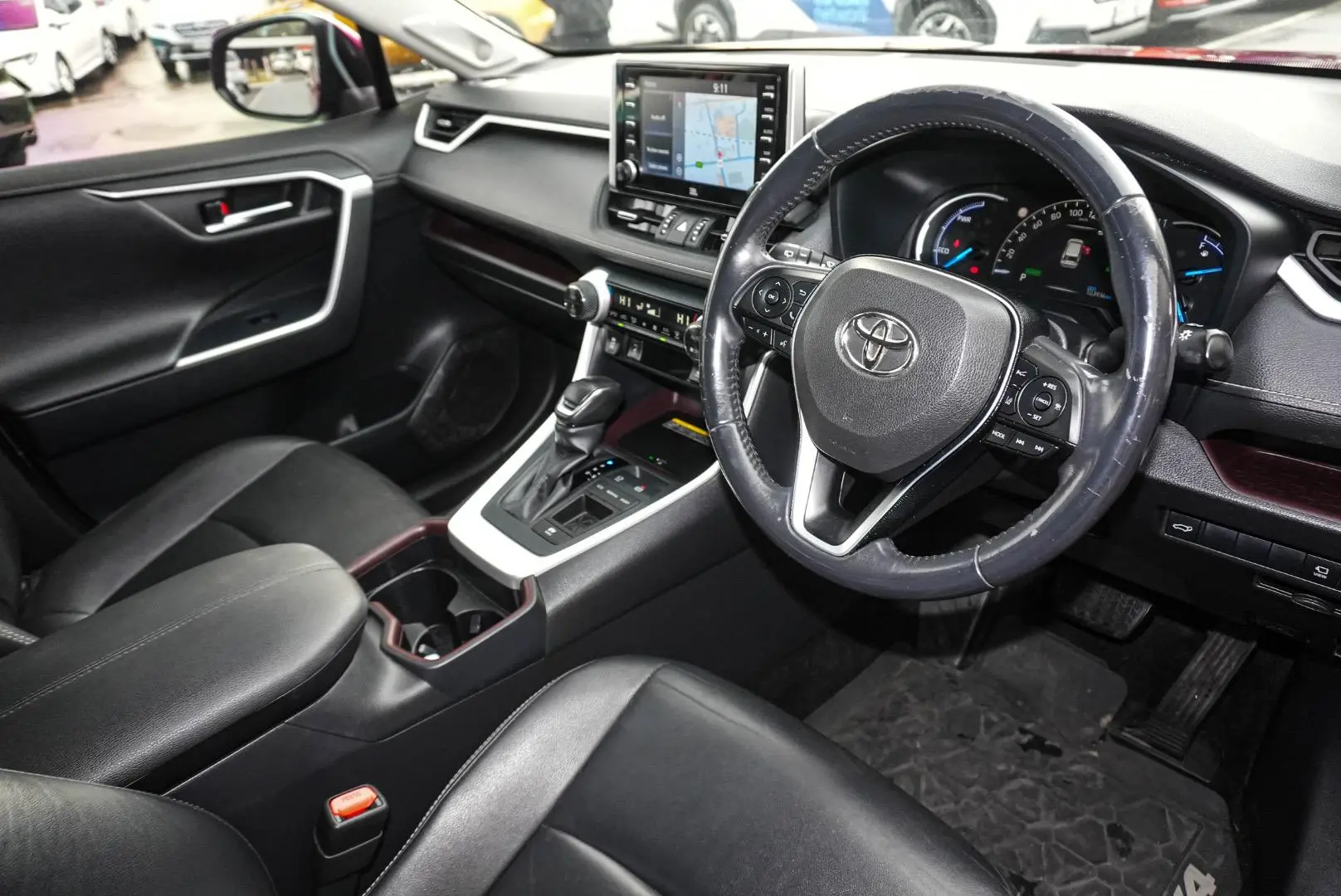 2019 Toyota RAV4 Gallery Image 7