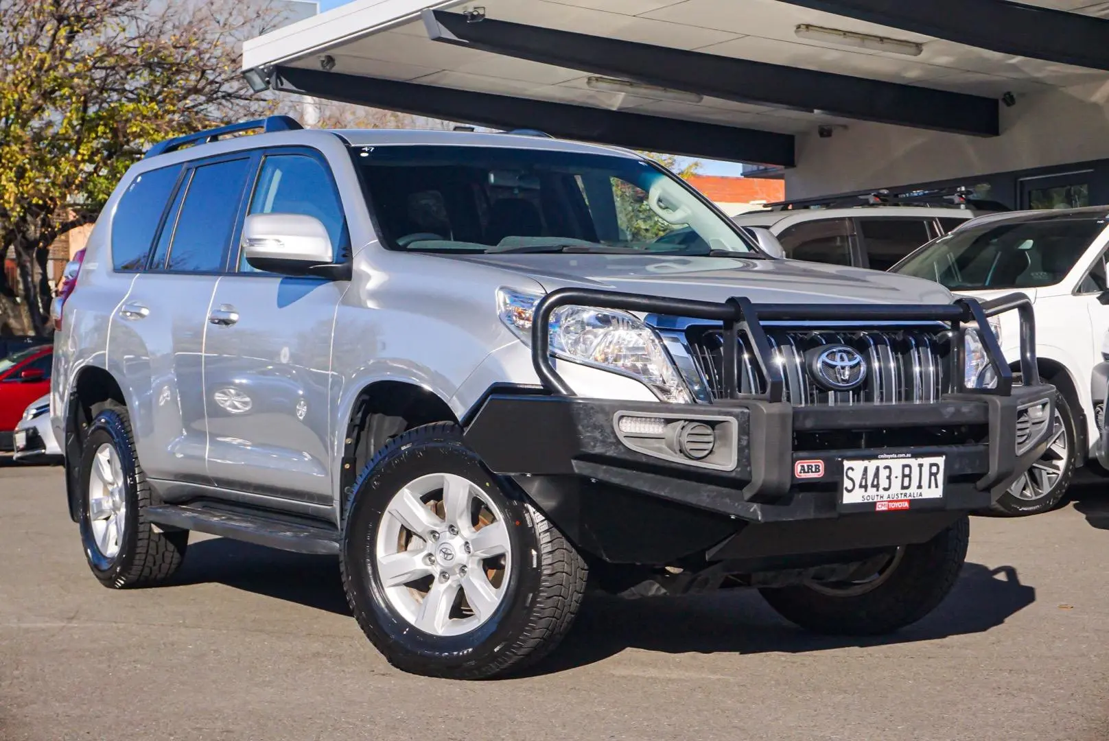 2016 Toyota Landcruiser Prado Gallery Image 2