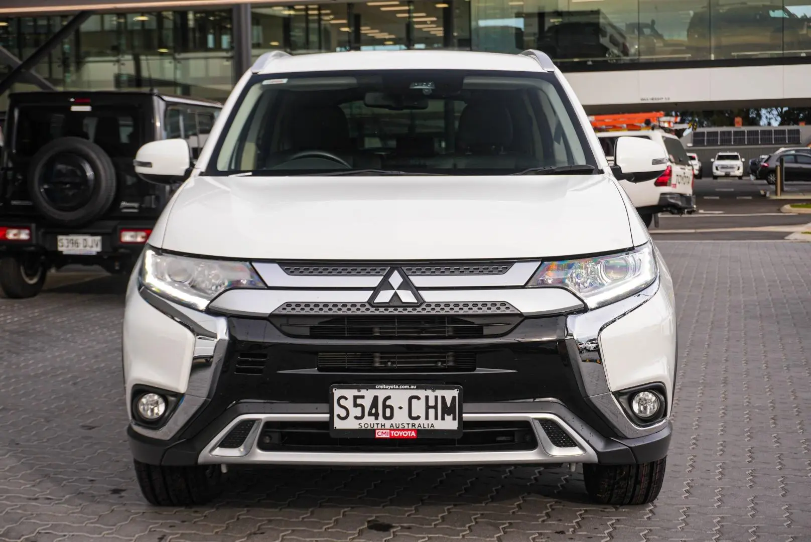 2020 Mitsubishi Outlander Gallery Image 5