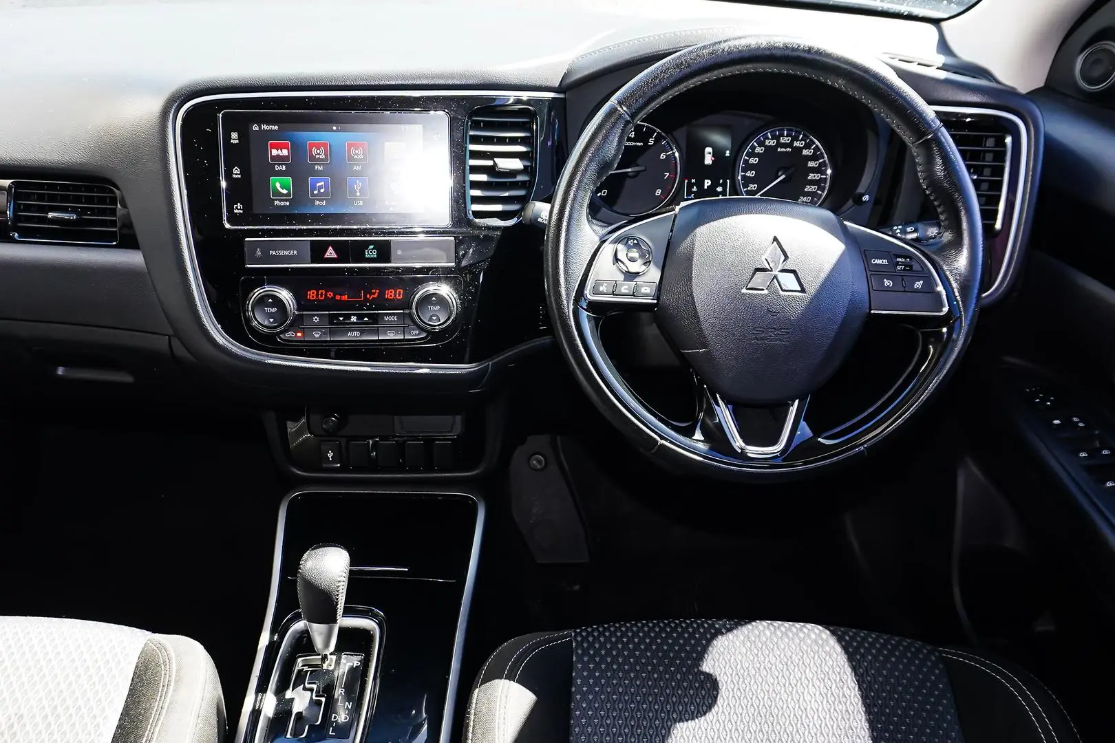 2019 Mitsubishi Outlander Gallery Image 7