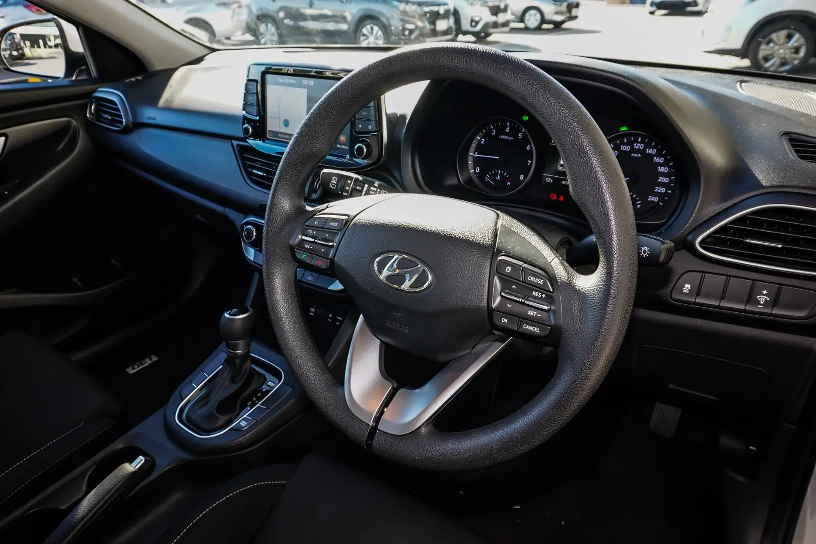 2017 Hyundai i30 Gallery Image 6
