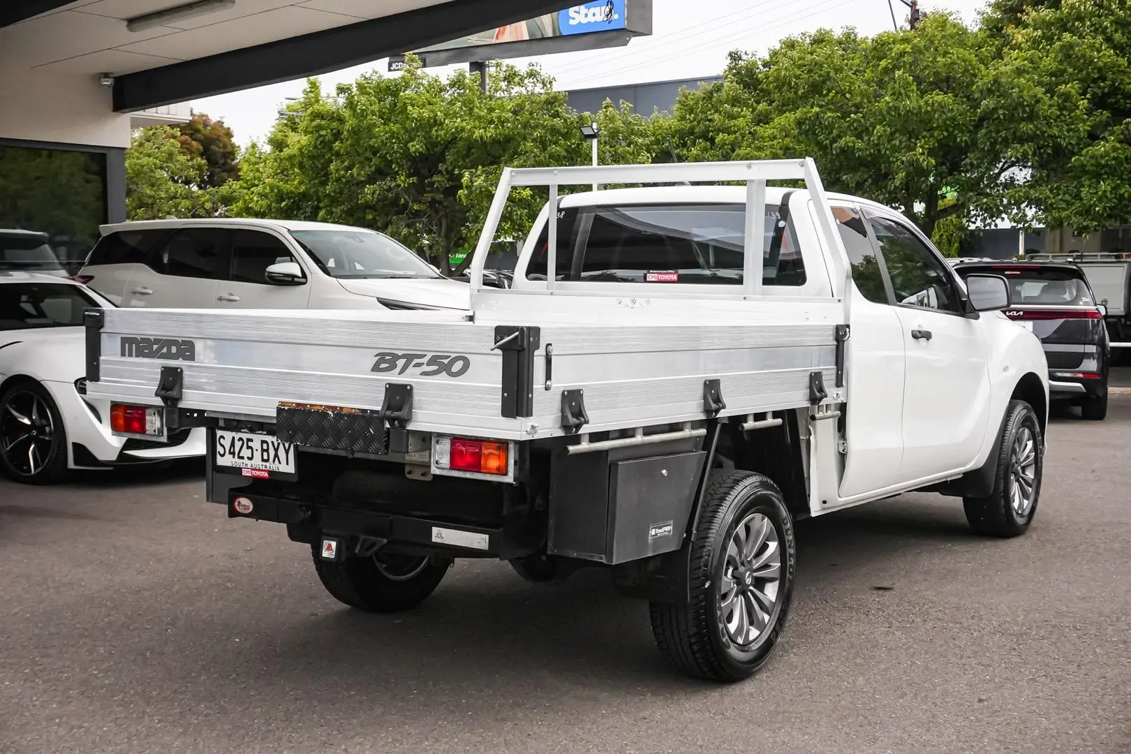 2018 Mazda BT-50 Gallery Image 3