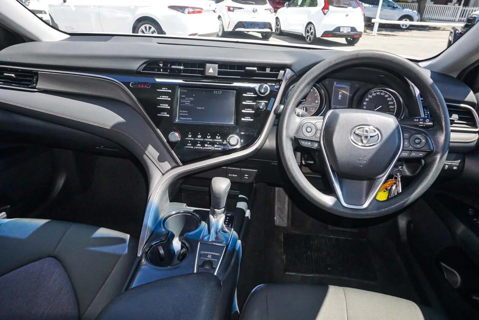 2019 Toyota Camry Gallery Image 8