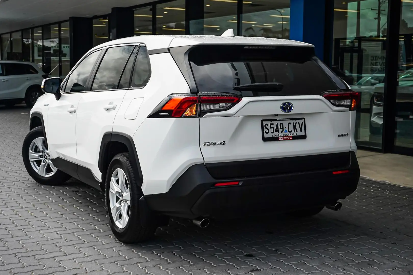 2021 Toyota RAV4 Gallery Image 3