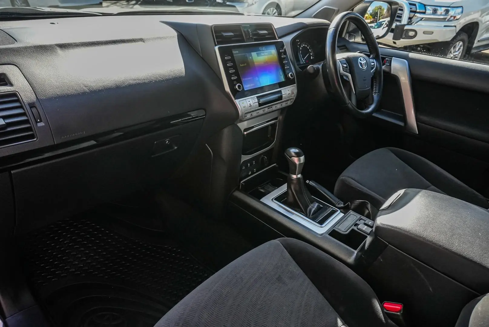 2021 Toyota Landcruiser Prado Gallery Image 10