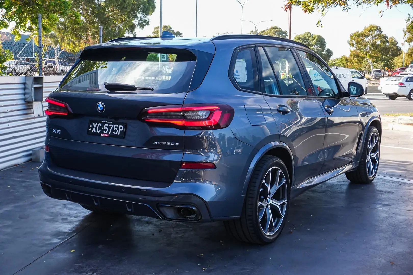 2022 BMW X5 Gallery Image 3