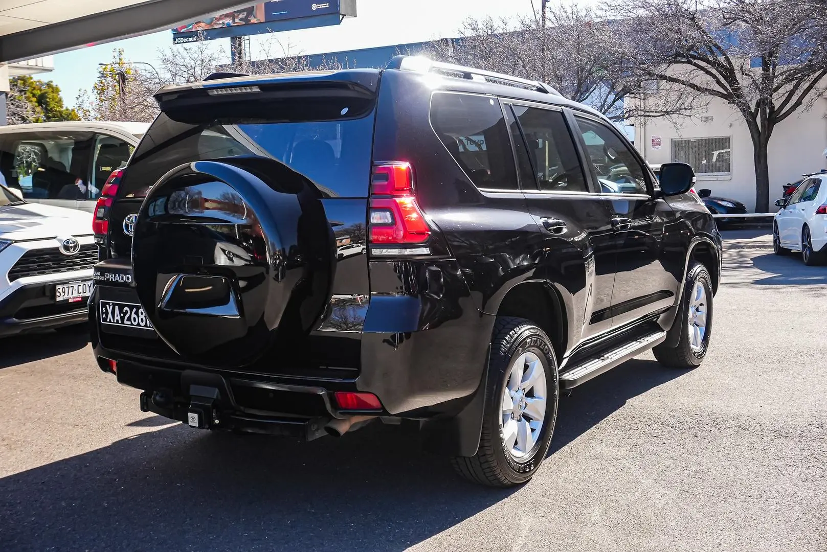 2020 Toyota Landcruiser Prado Gallery Image 2