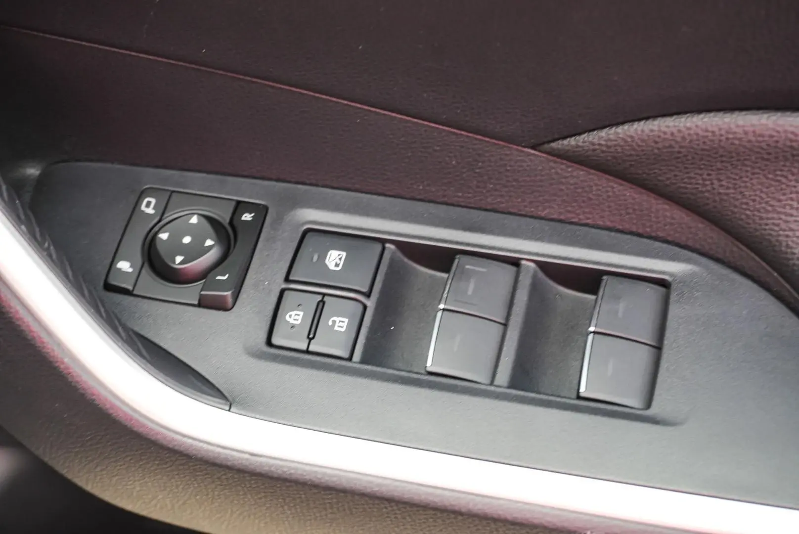 2023 Toyota RAV4 Gallery Image 18