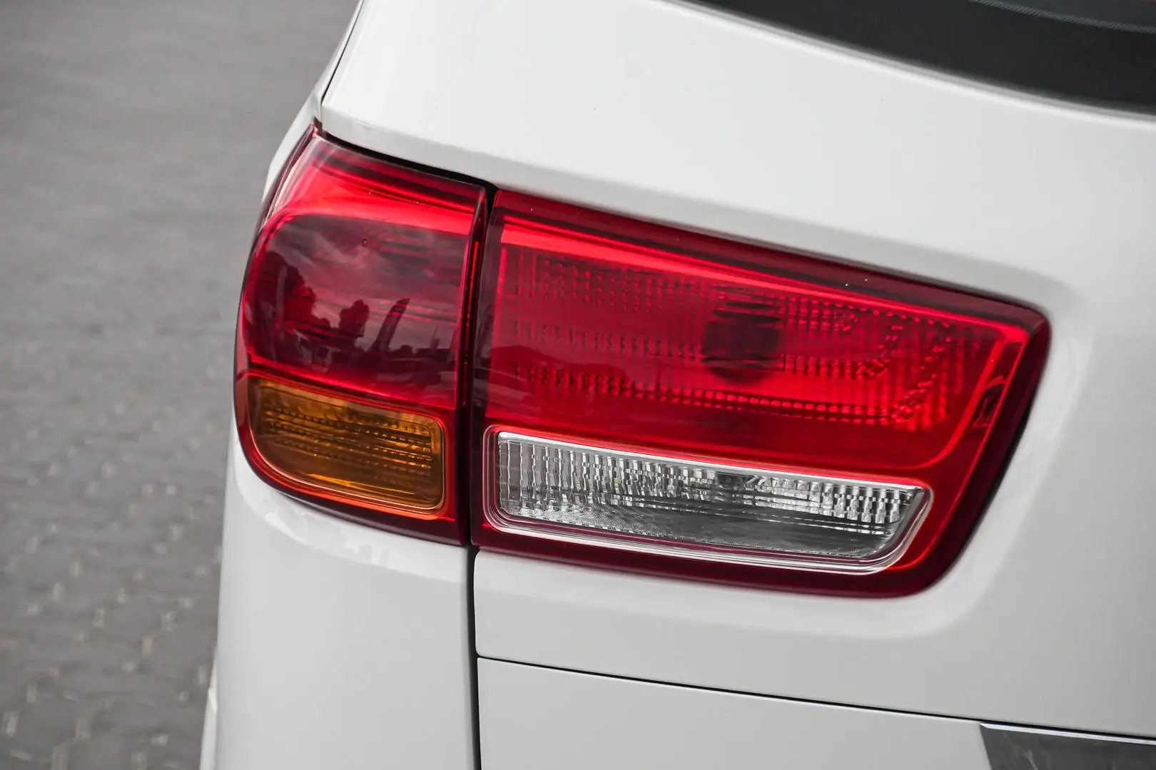 2018 Kia Carnival Gallery Image 15