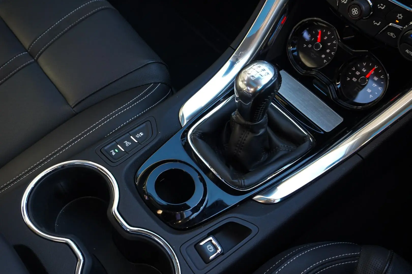 2017 Holden Commodore Gallery Image 17