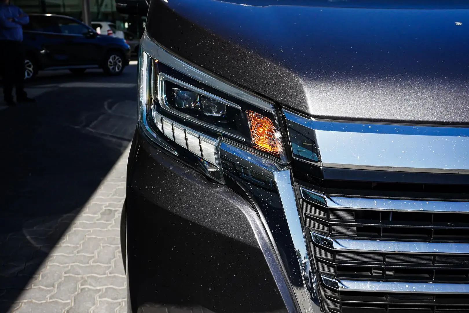 2019 Toyota Granvia Gallery Image 14