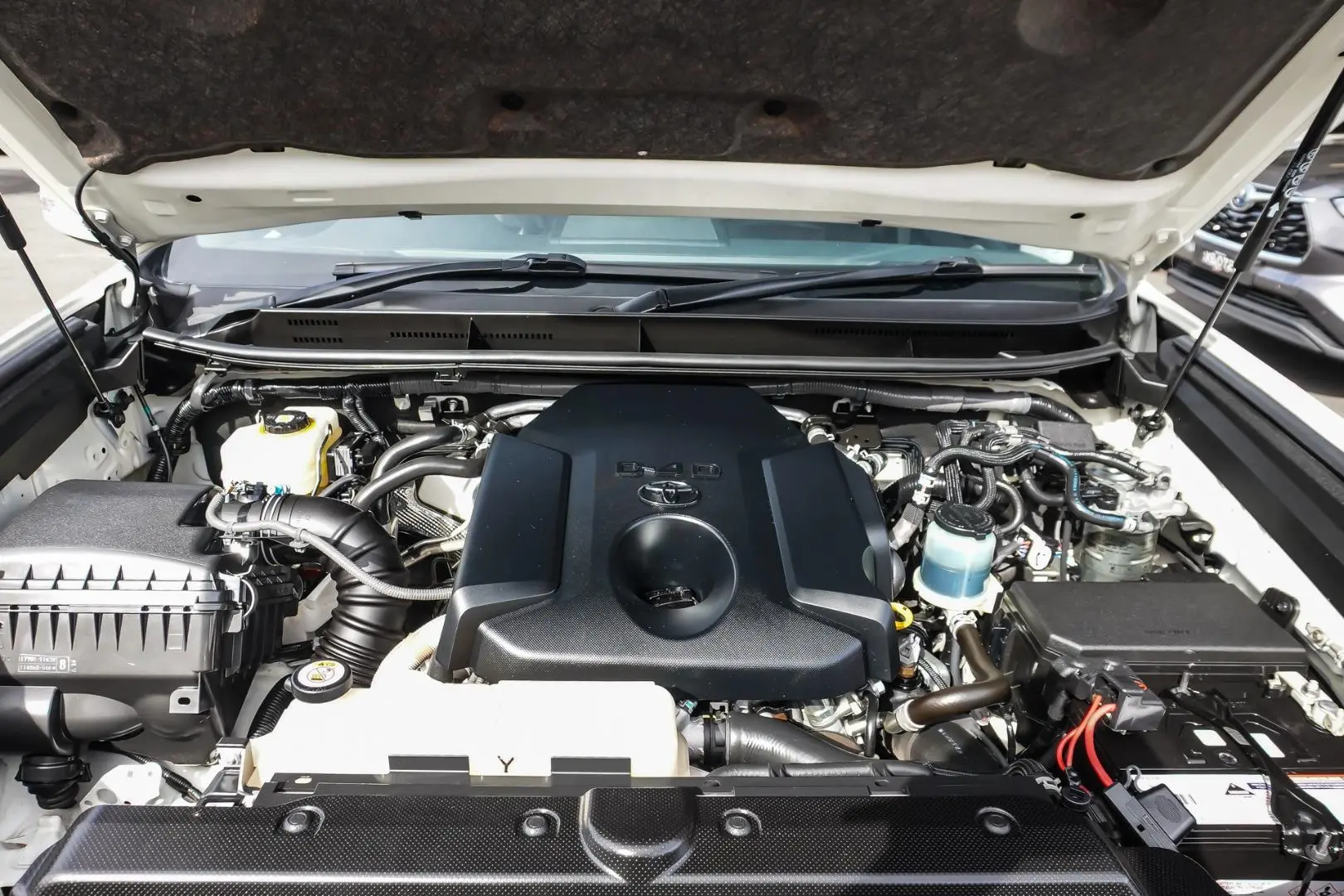 2018 Toyota Landcruiser Prado Gallery Image 27