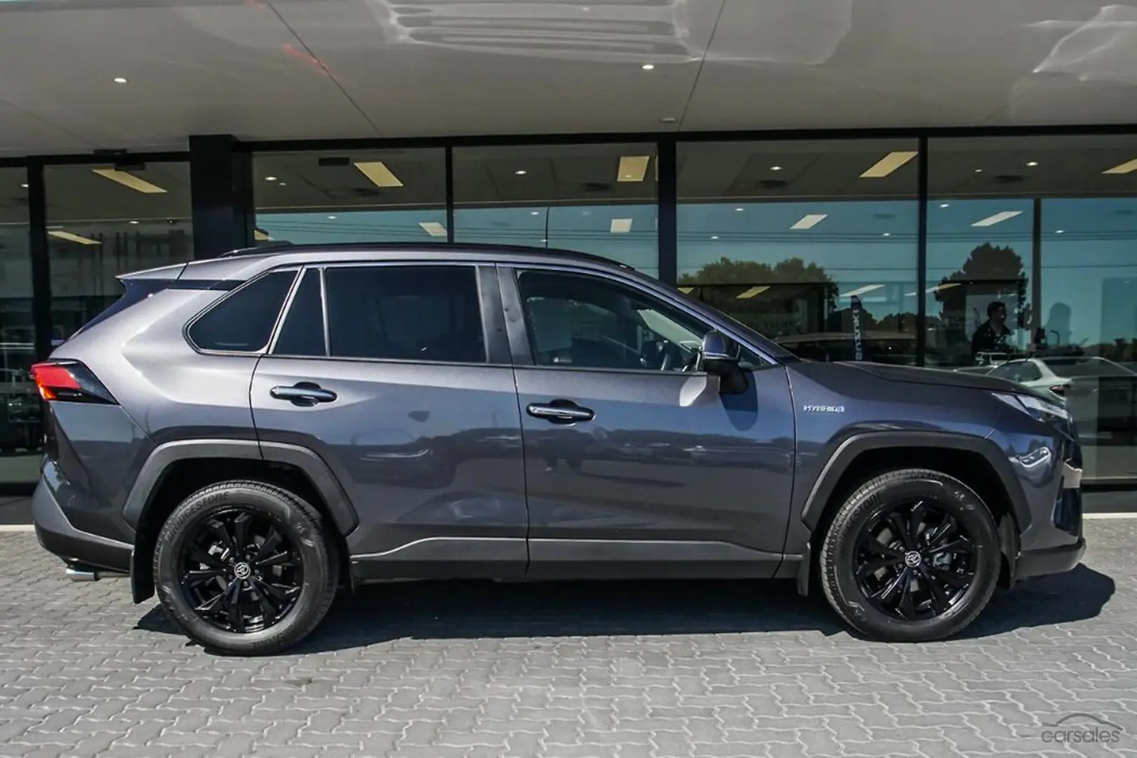 2019 Toyota RAV4 Image 3