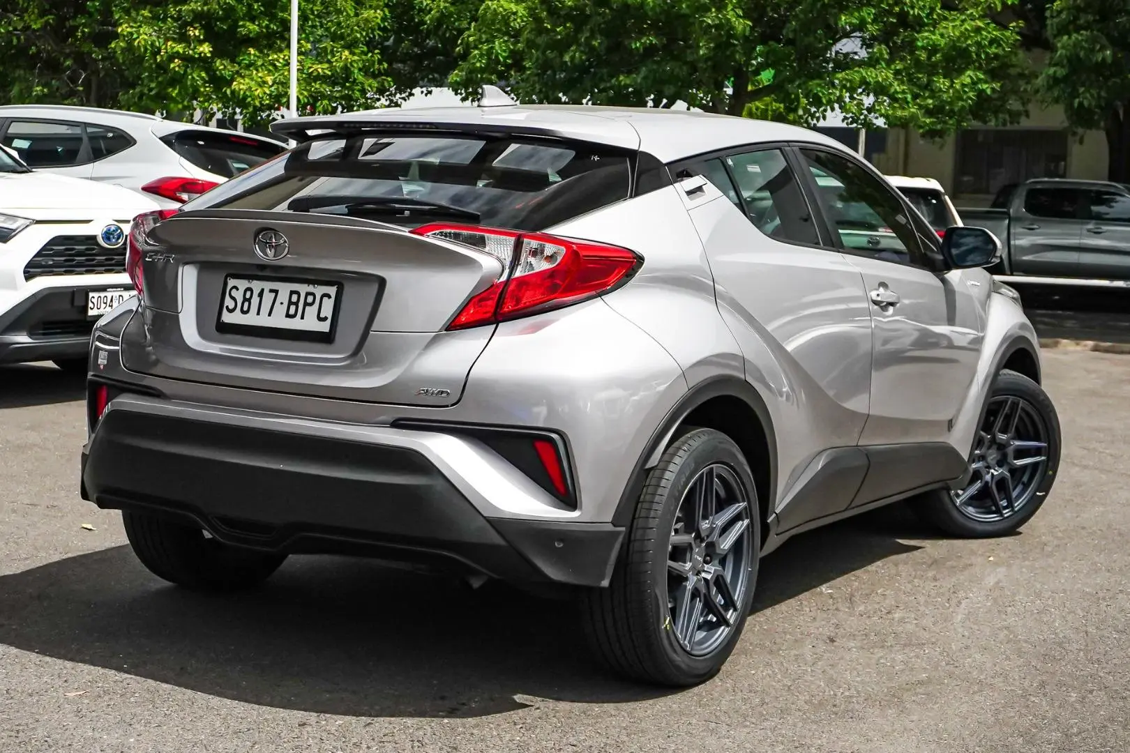 2017 Toyota C-HR Gallery Image 3