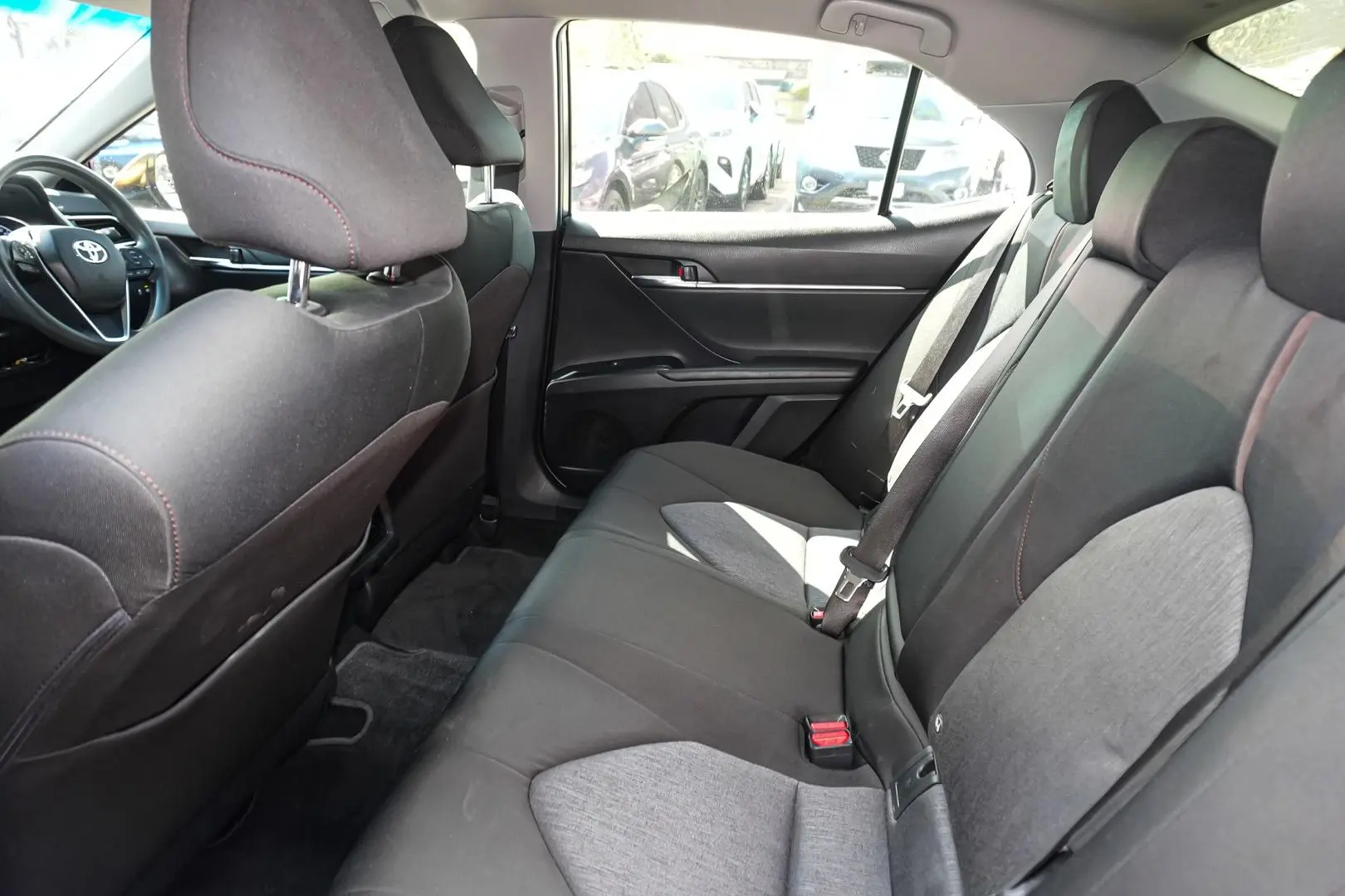 2018 Toyota Camry Gallery Image 8