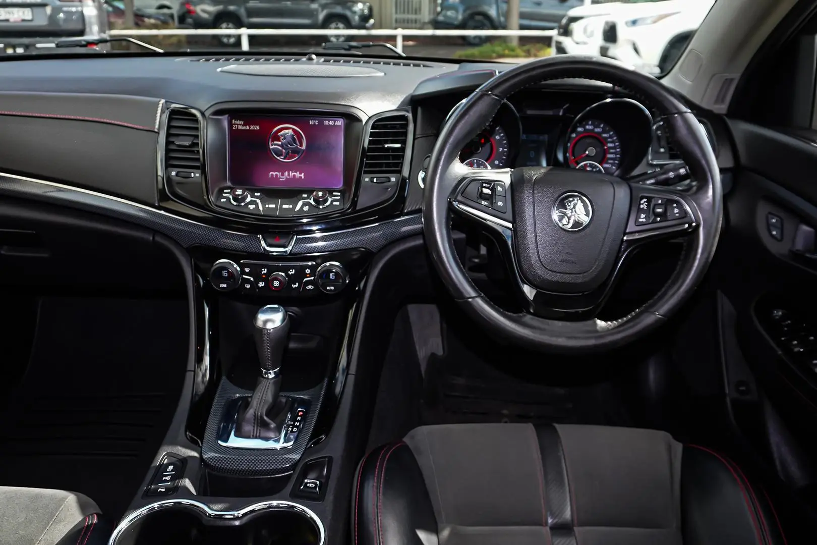 2016 Holden Commodore Gallery Image 9