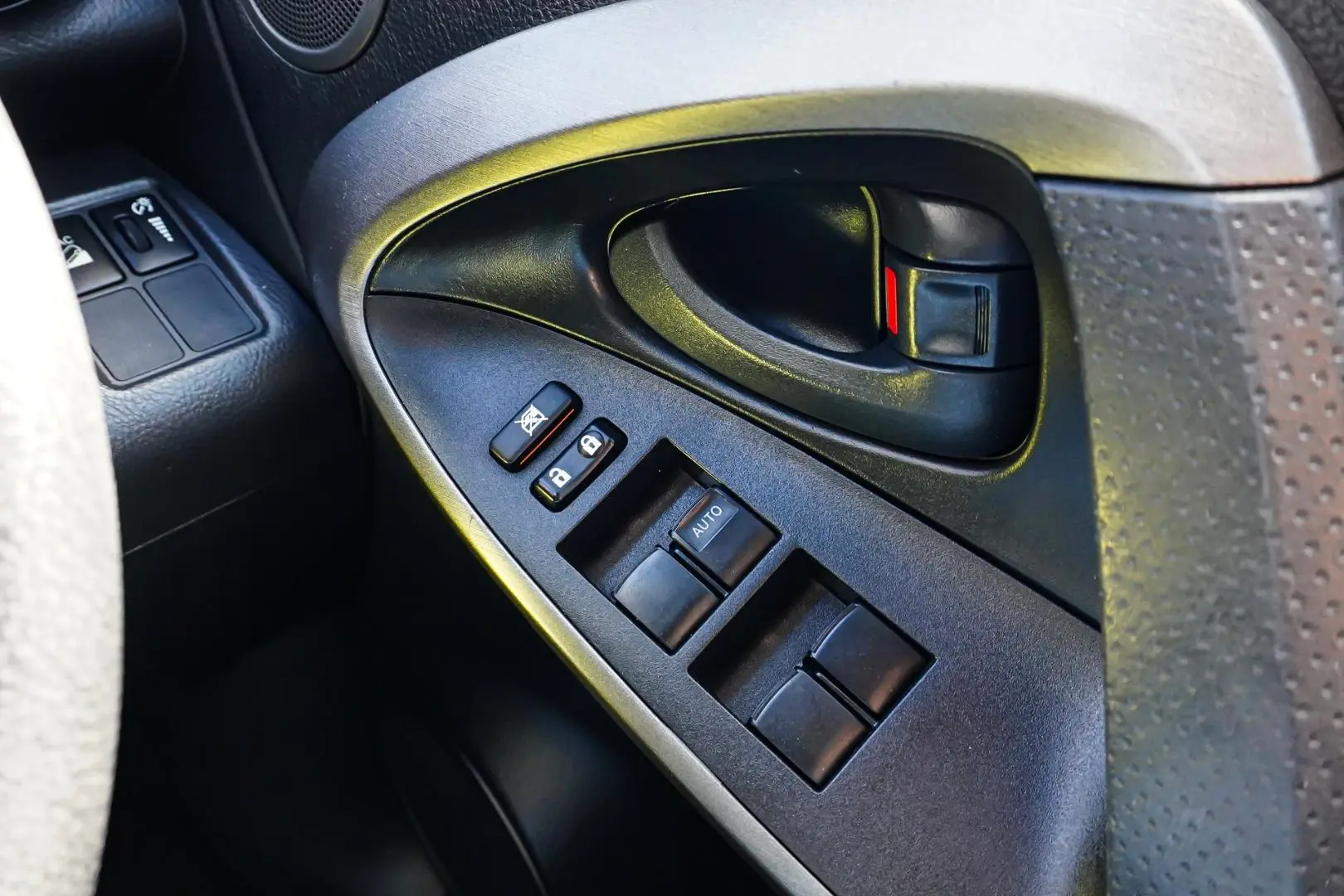 2010 Toyota RAV4 Gallery Image 20