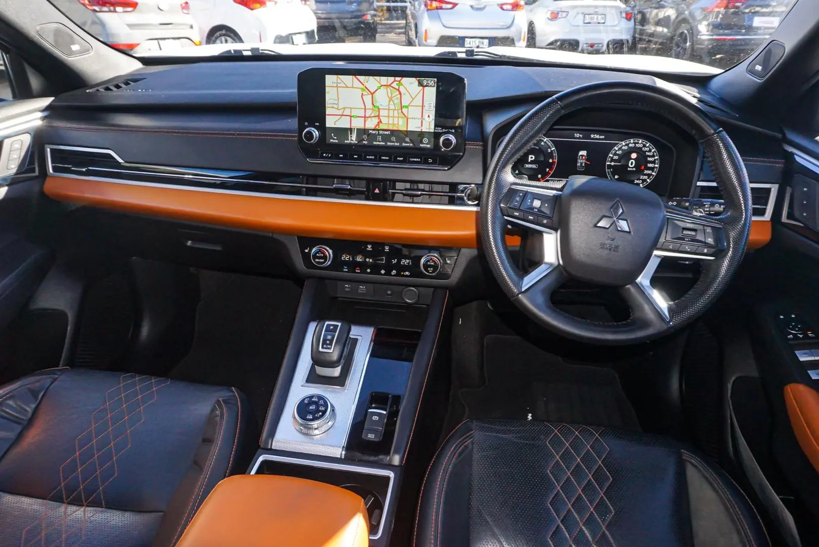 2022 Mitsubishi Outlander Gallery Image 8