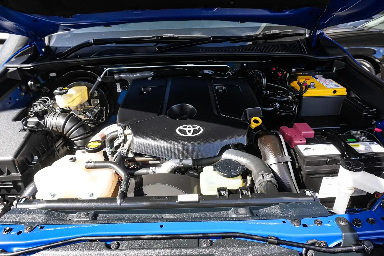 2016 Toyota Hilux Gallery Image 23