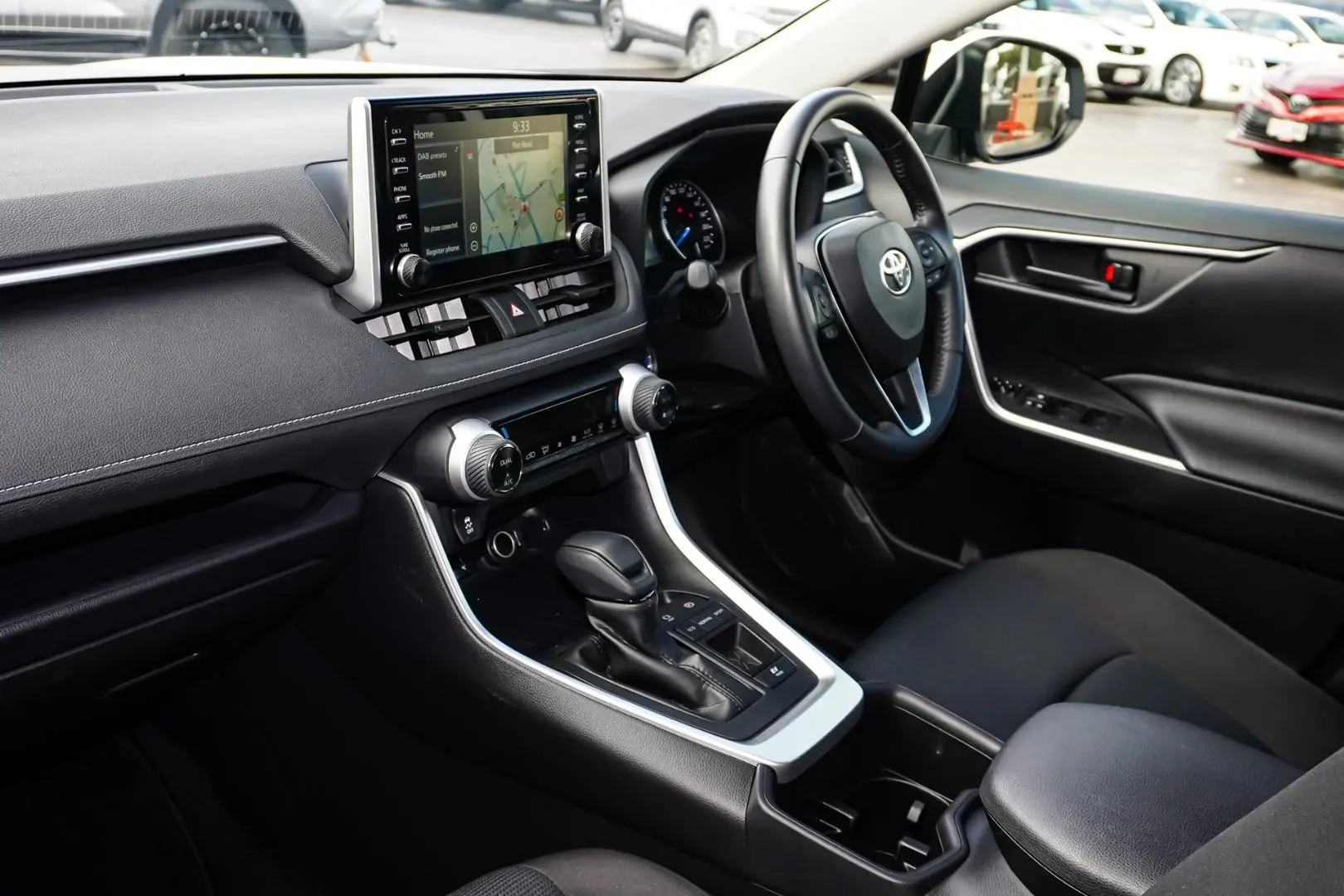 2022 Toyota RAV4 Gallery Image 11