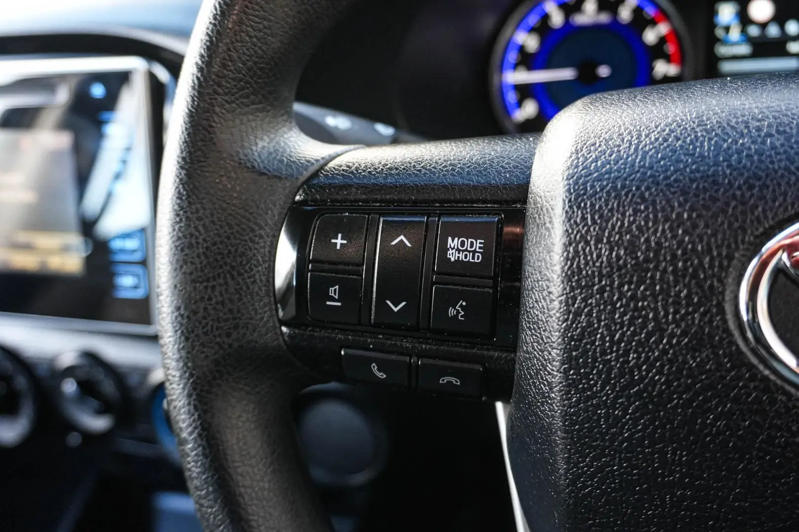 2020 Toyota Hilux Gallery Image 18