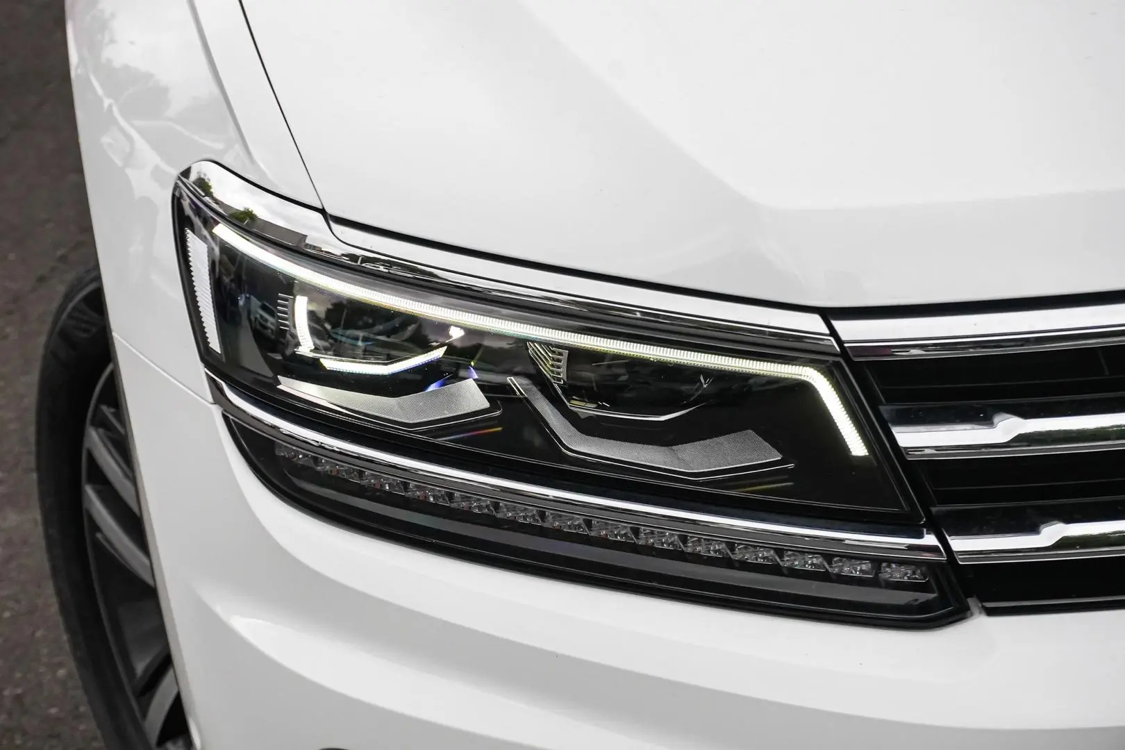 2020 Volkswagen Tiguan Gallery Image 12