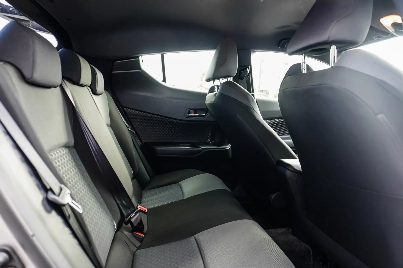 2021 Toyota C-HR Gallery Image 7