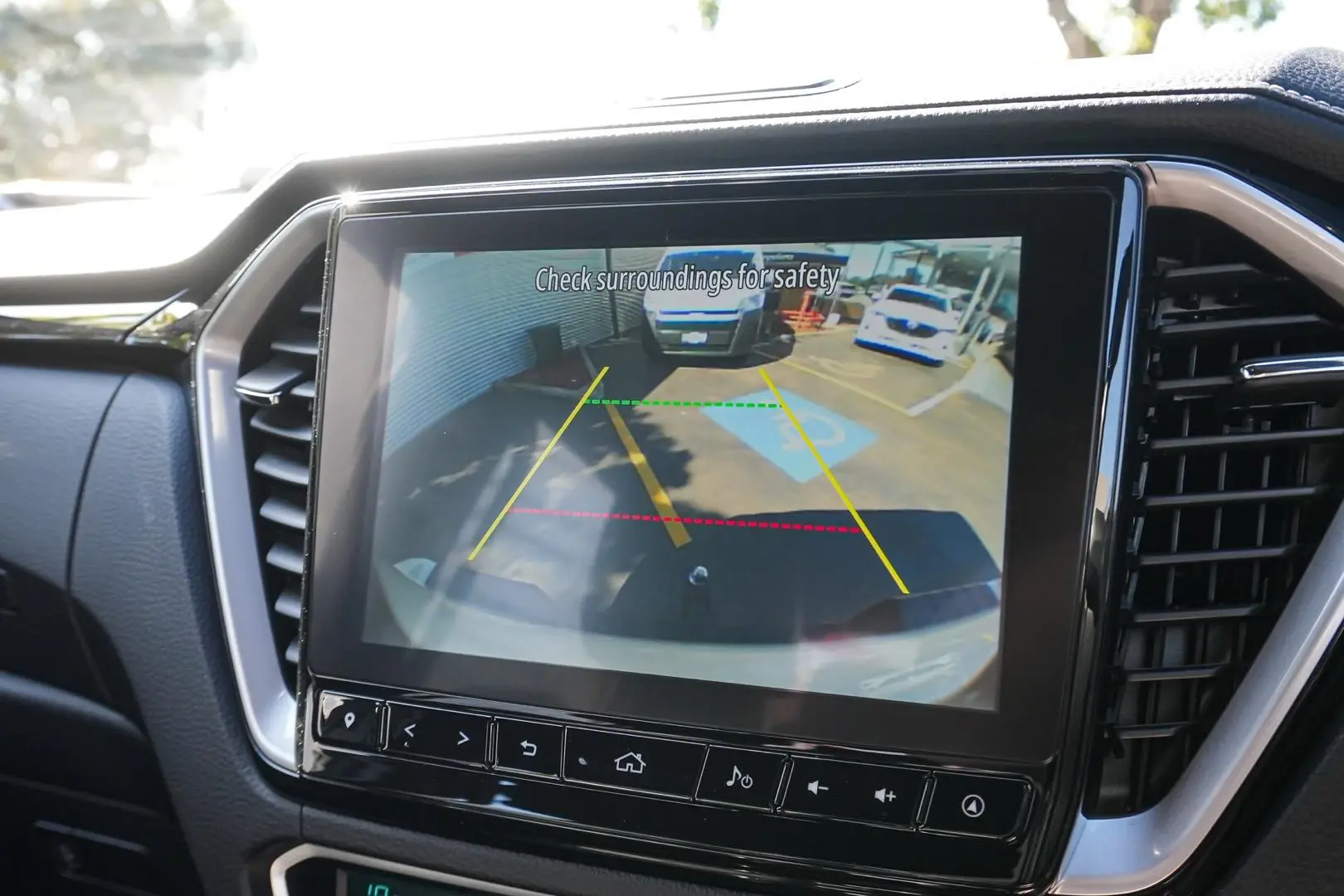 2020 Isuzu D-MAX Gallery Image 22