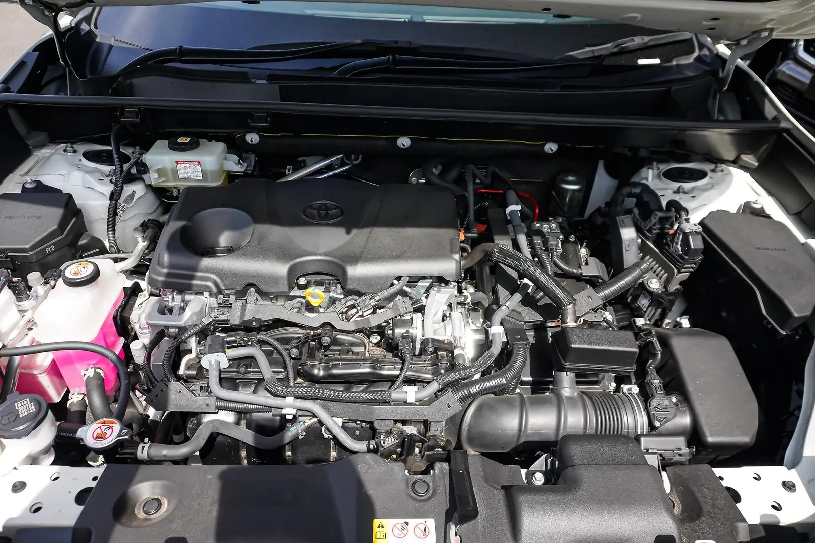 2021 Toyota RAV4 Gallery Image 25