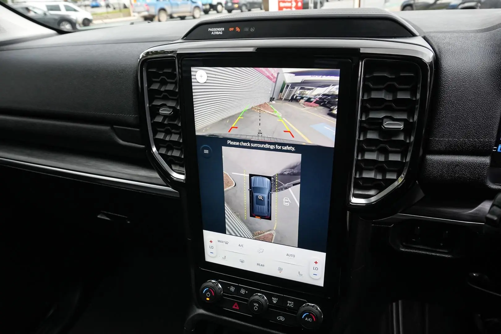 2023 Ford Everest Gallery Image 24